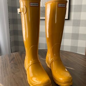 Brand new Hunter boots